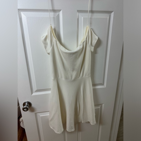 Alice and Olivia white off the shoulder dress - Picture 9 of 12